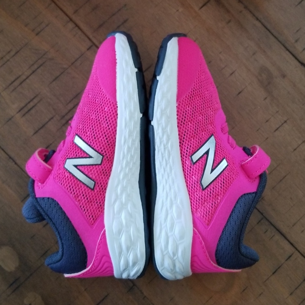 ๐๏ธ Infant/Toddler New Balance - Picture 3 of 6
